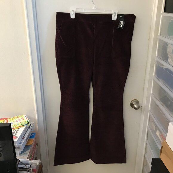 Women's Express Bell Flare High Rise Burgundy Pants - Size 16 L - NWT - Picture 1 of 7